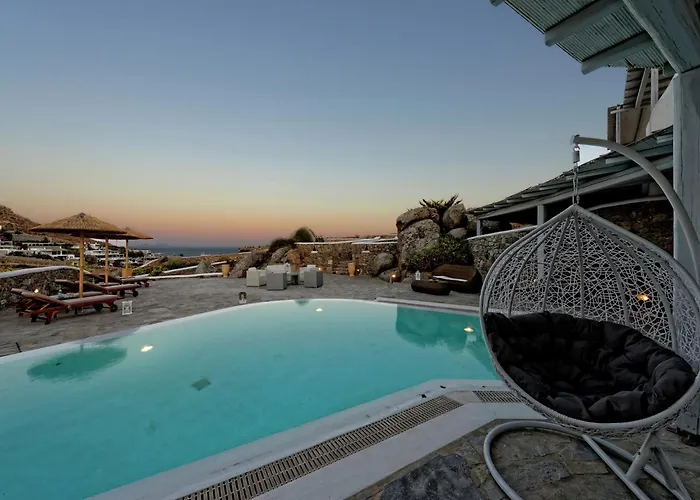 Villa In Mykonos With Sea View And Pool